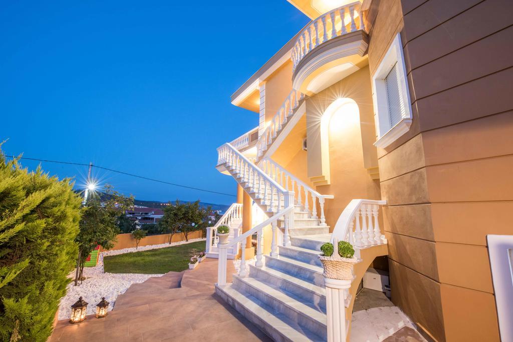 Angels View Luxury Family Apartments Limenária Eksteriør bilde